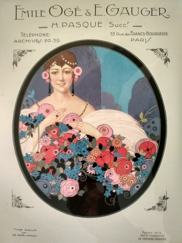 Stampa francese con ritratto di donna e fiori